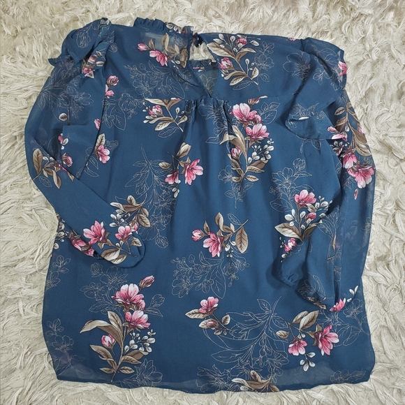 Floral Longsleeve Blouse - Picture 9 of 10